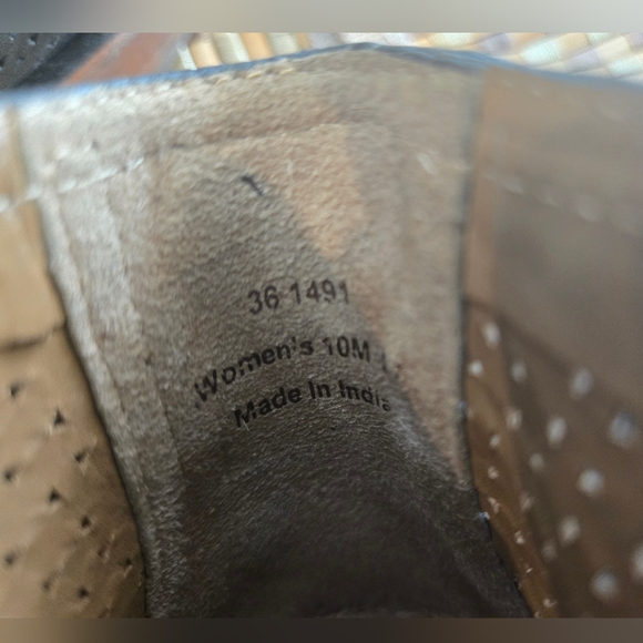 Trask Black Chukka Boots with‎ Sleek Design Excellent Conditions - Picture 7 of 7